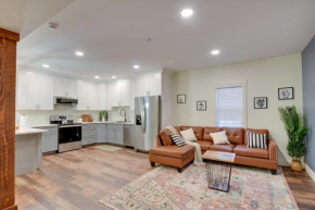 Walk to Lititz Springs Park Dtwn Apt!